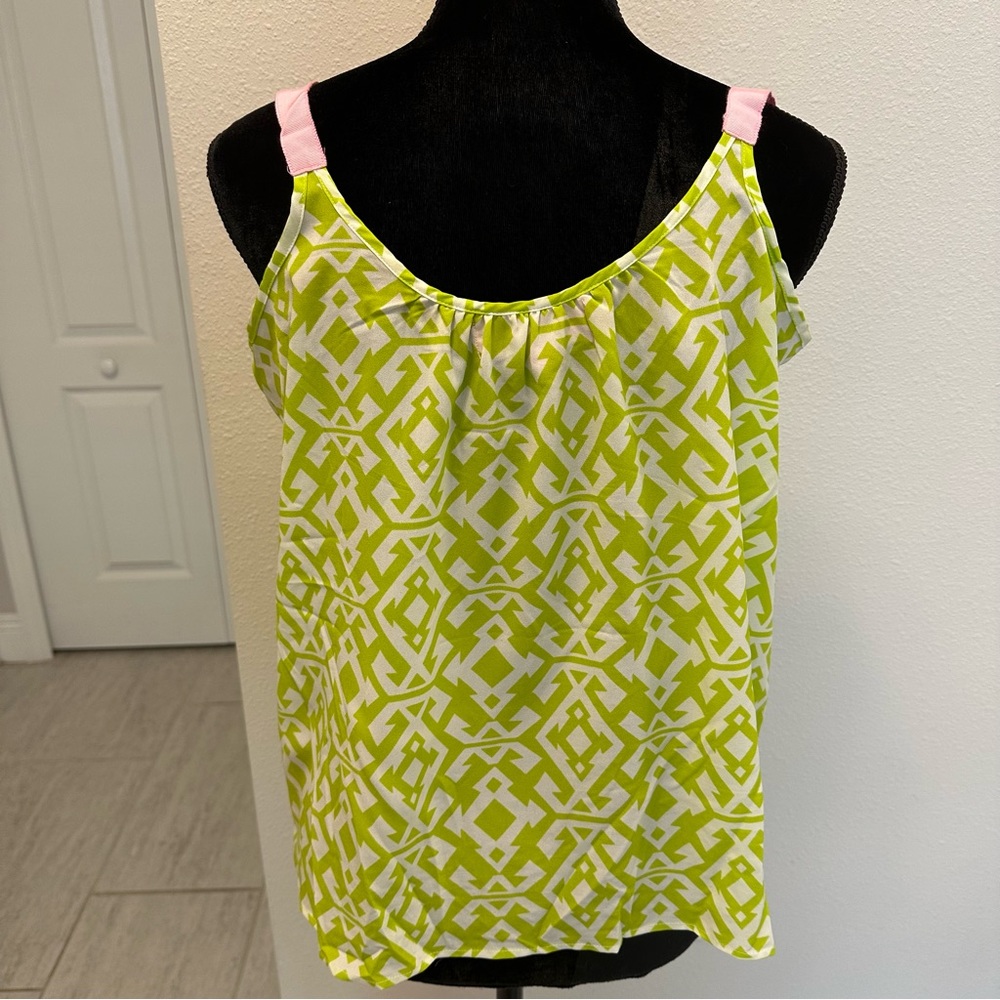 Macbeth Collection Chevron Top 🩷✨ - Picture 5 of 8